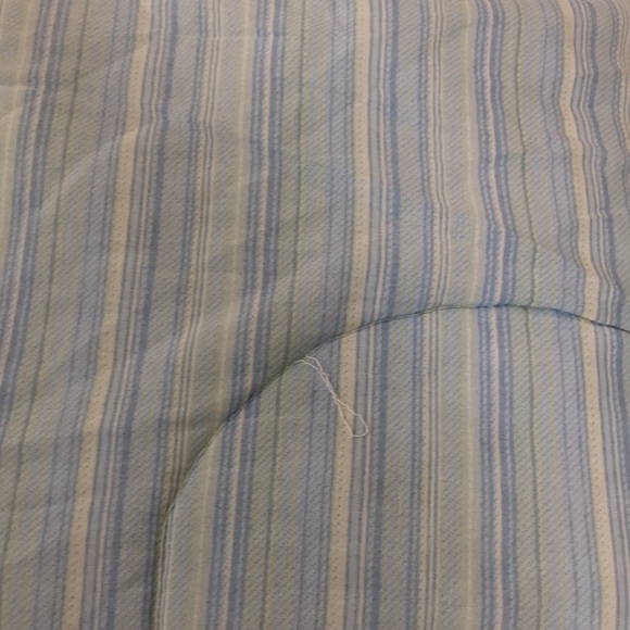 Green and White Full Comforter with 2 Pillow Cases - Picture 9 of 14